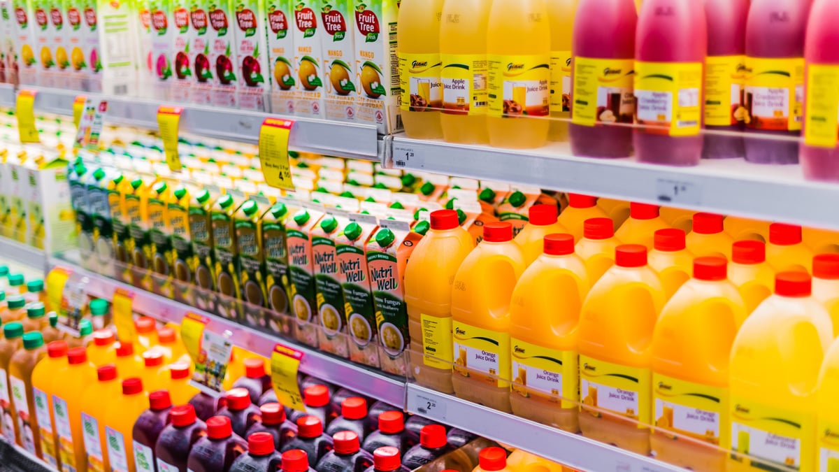 Na falta da fruta, como escolher o suco de caixinha mais saudável ...