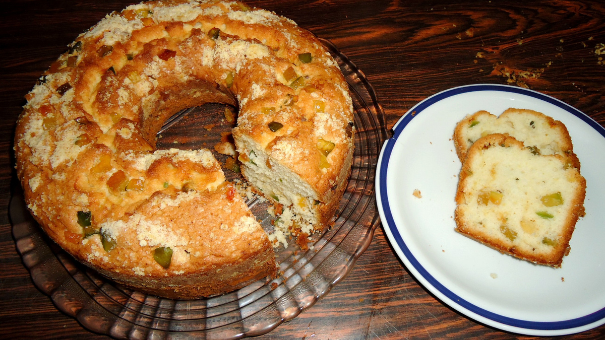 Bolo de fruta cristalizada