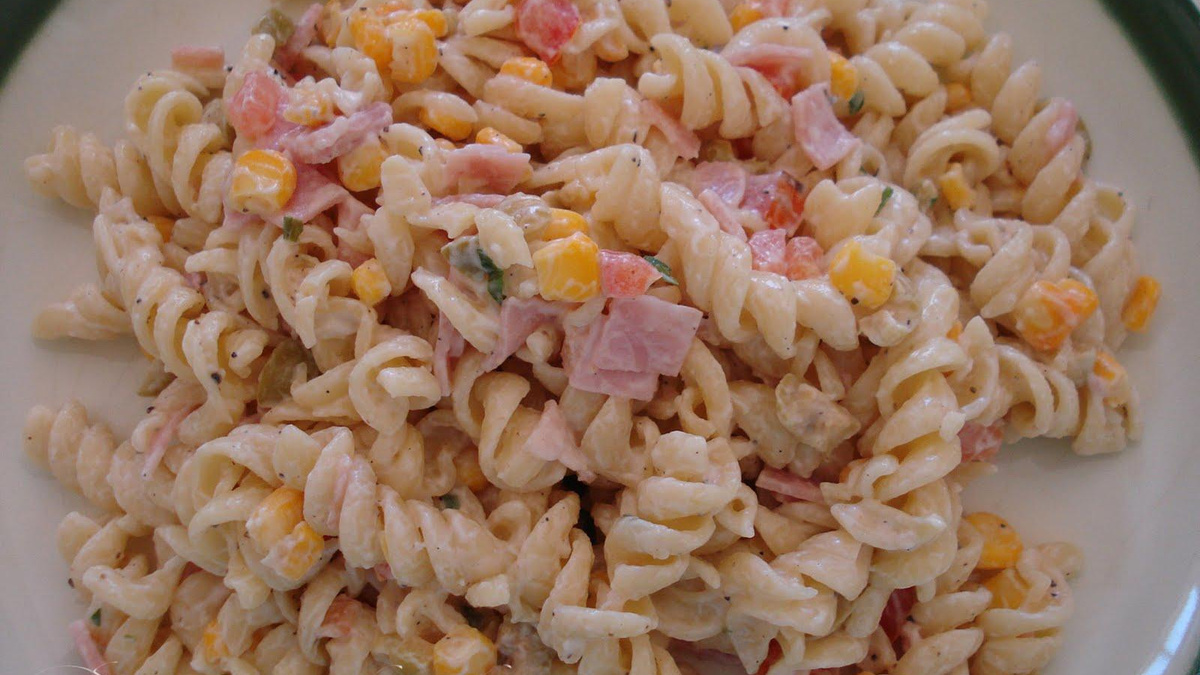Salada de macarrão com maionese