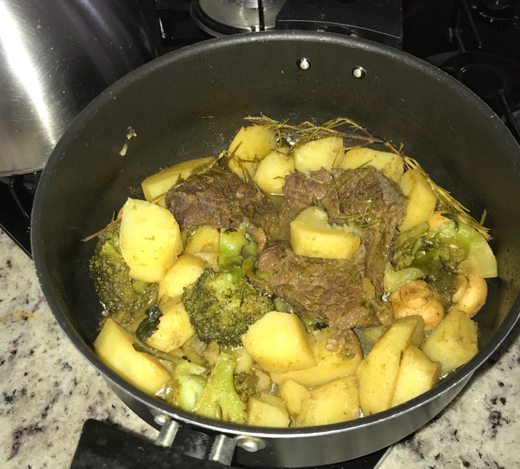 Carne de panela com alecrim