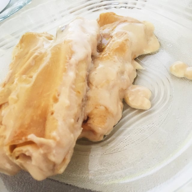 Canelone de queijo e presunto