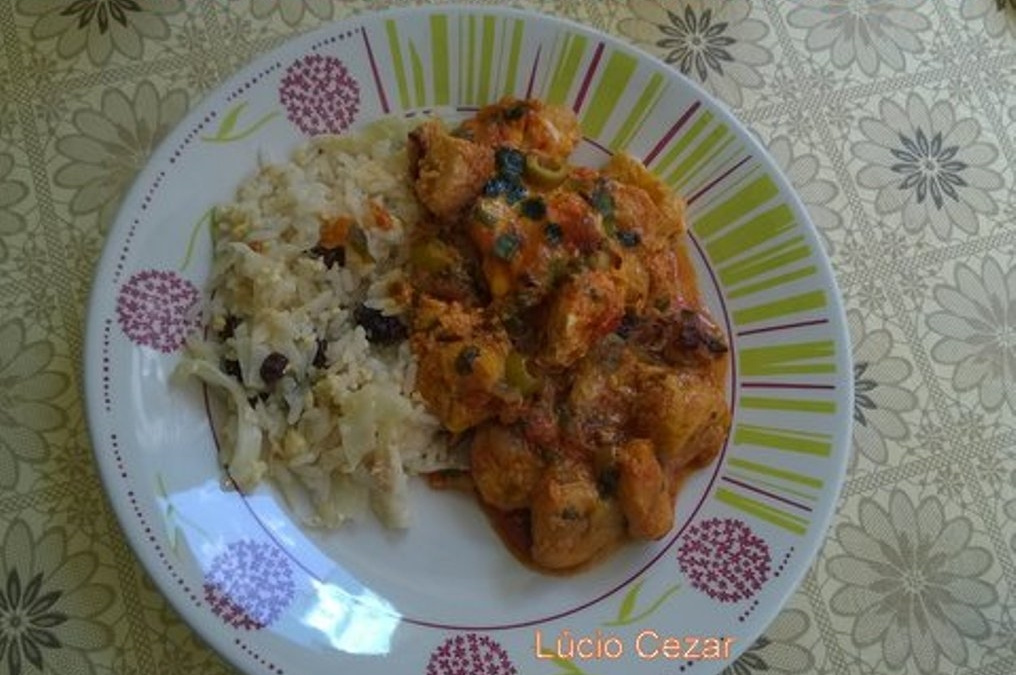 Moqueca de banana-da-terra com ovos