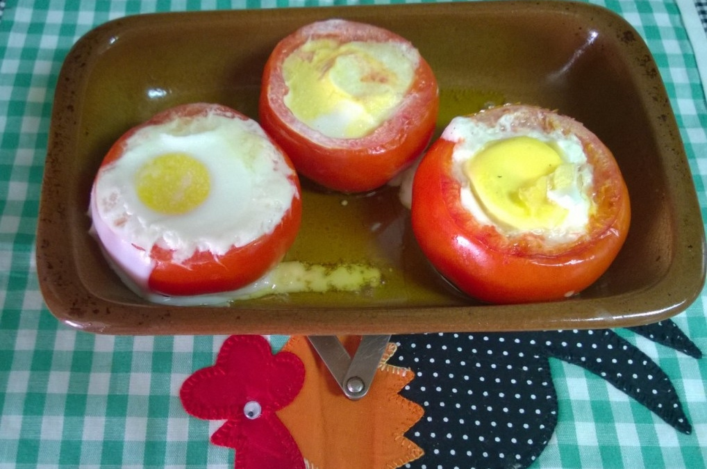 Delícia de tomovo( tomate com ovo )