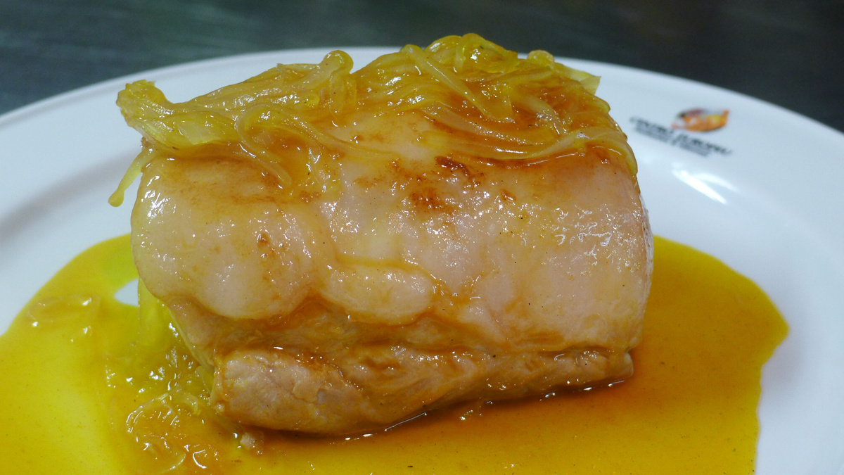 Lombo ao molho de maracujá