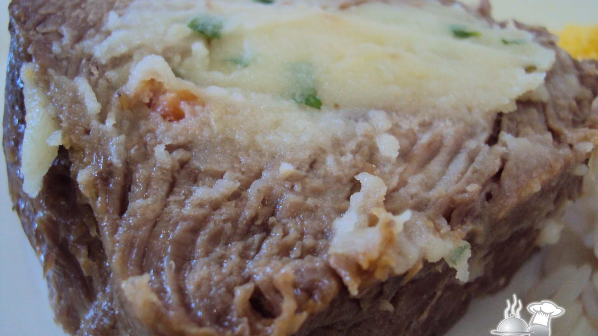 Contrafilé recheado com creme de batata