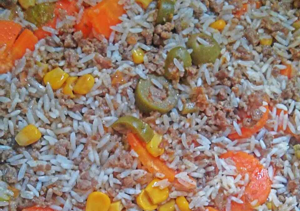 Arroz com carne moída