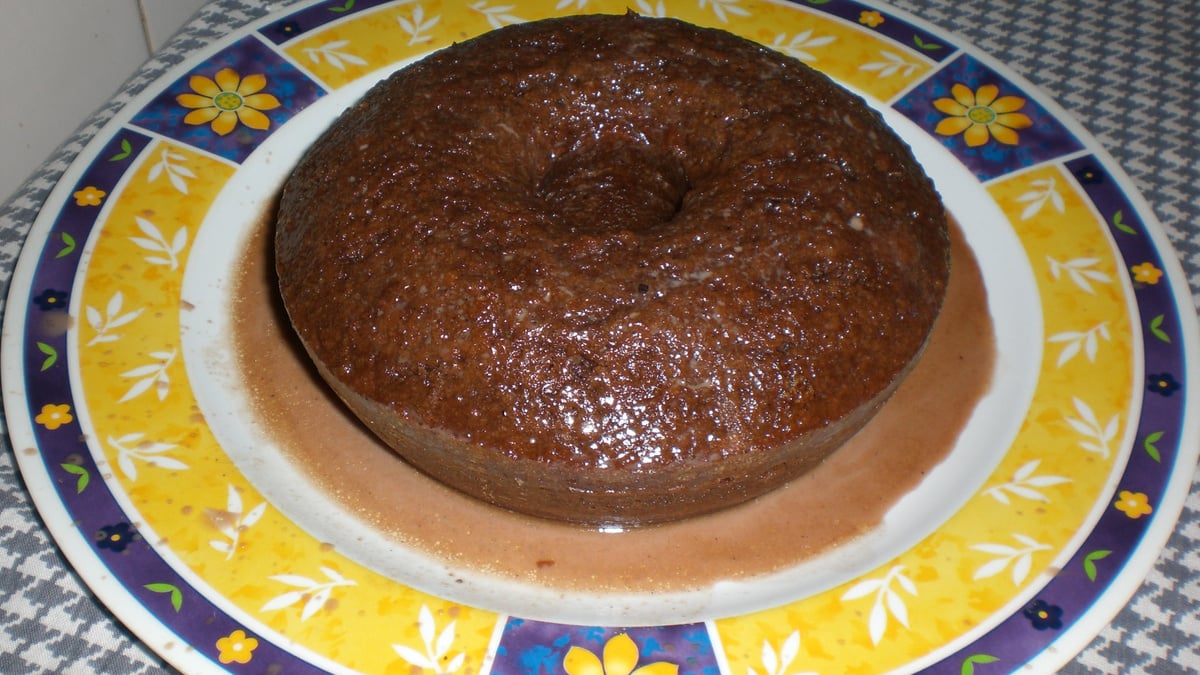 Bolo simples de chocolate