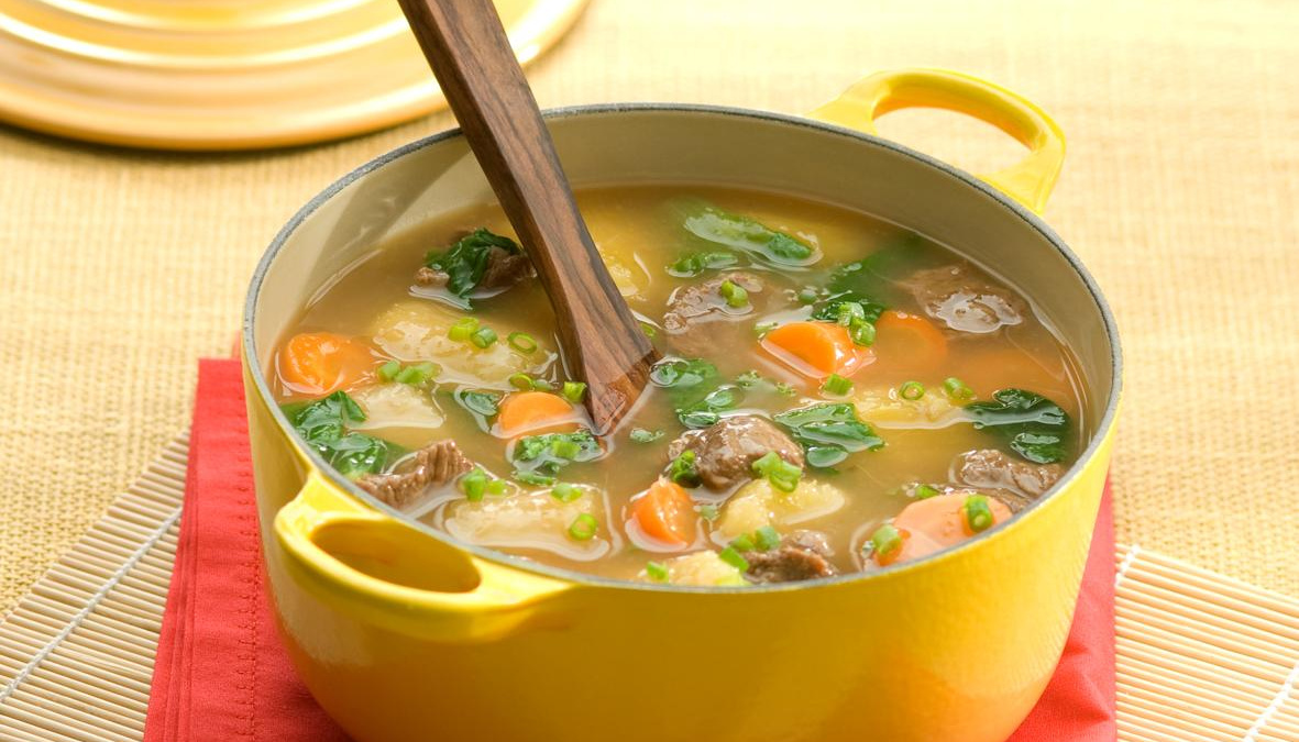 Sopa completa de mandioca