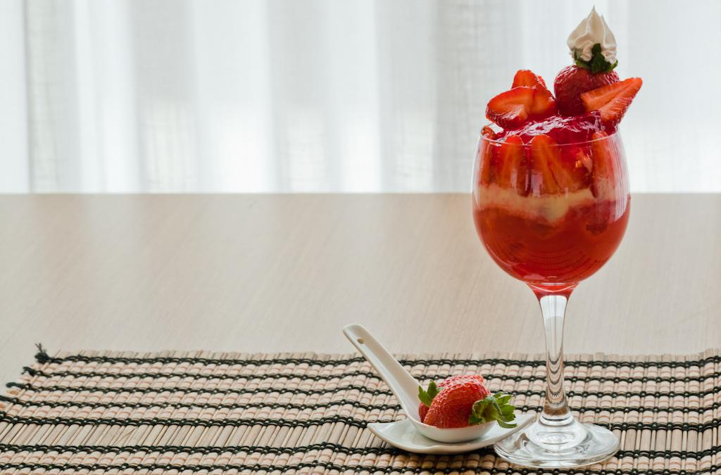 Gelatina ao creme com morangos