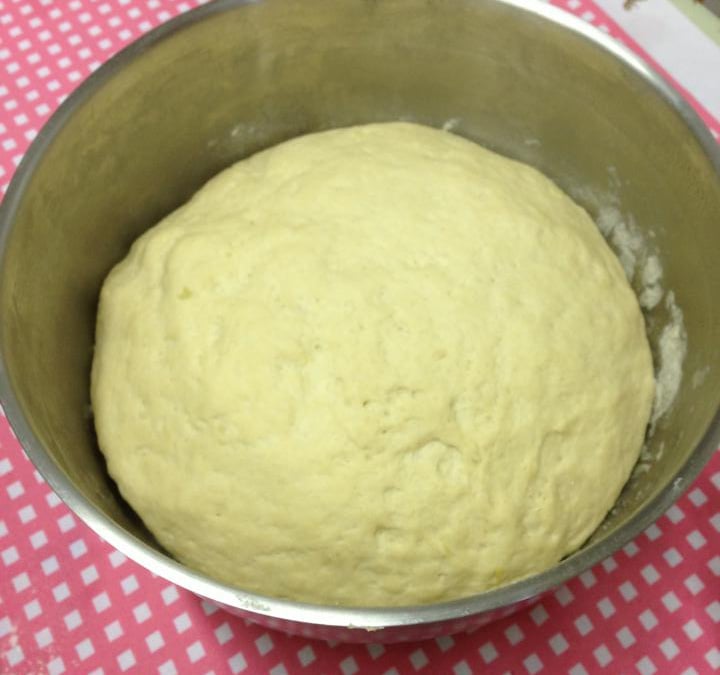 Massa de pizza com batatas