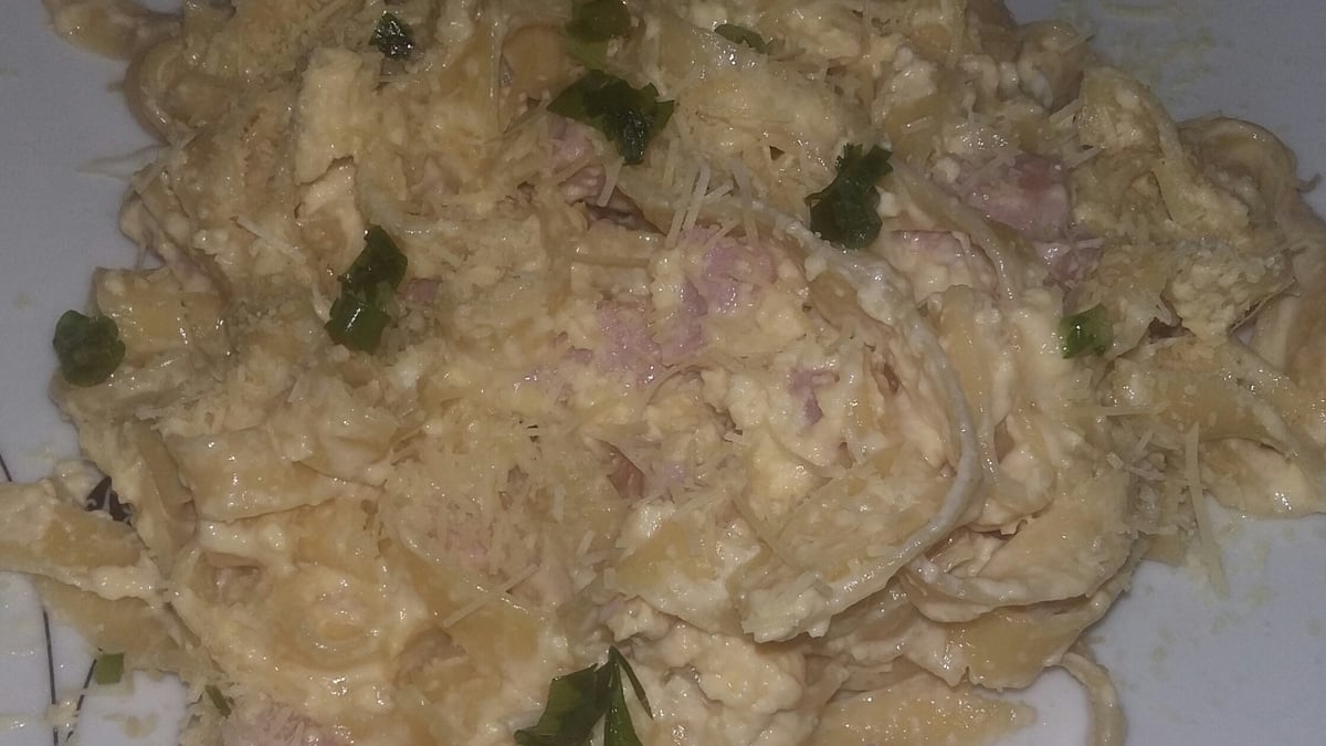 Talharim à carbonara