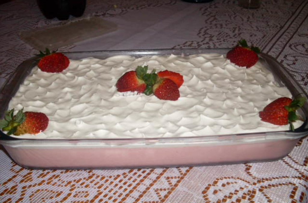 Pavê rápido de morango