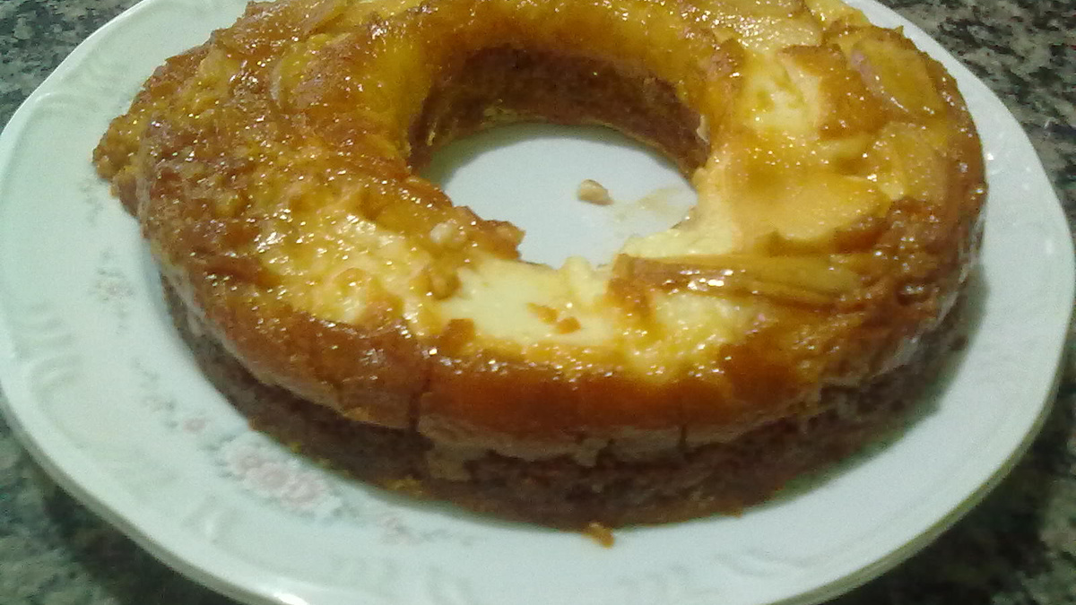 Bolo cremoso de maçã