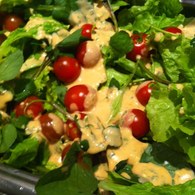 Molho levemente picante para salada