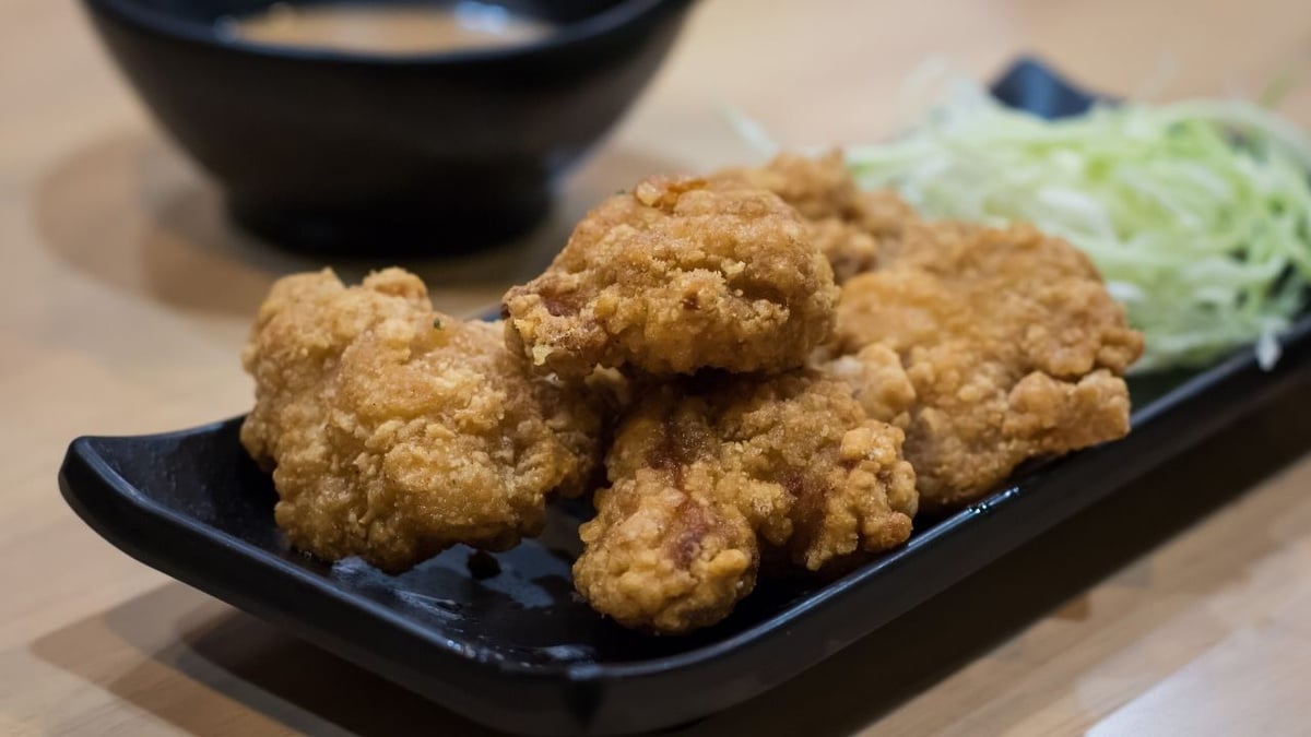 Karaage (frango frito japonês)