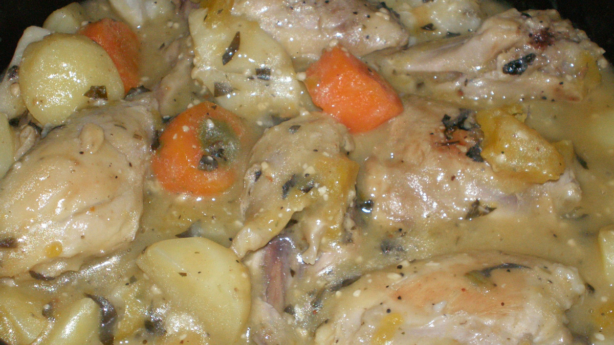 Frango ao molho de alho e legumes