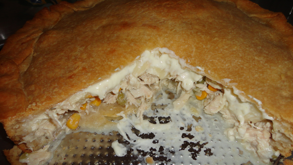 Empadão de frango e requeijão