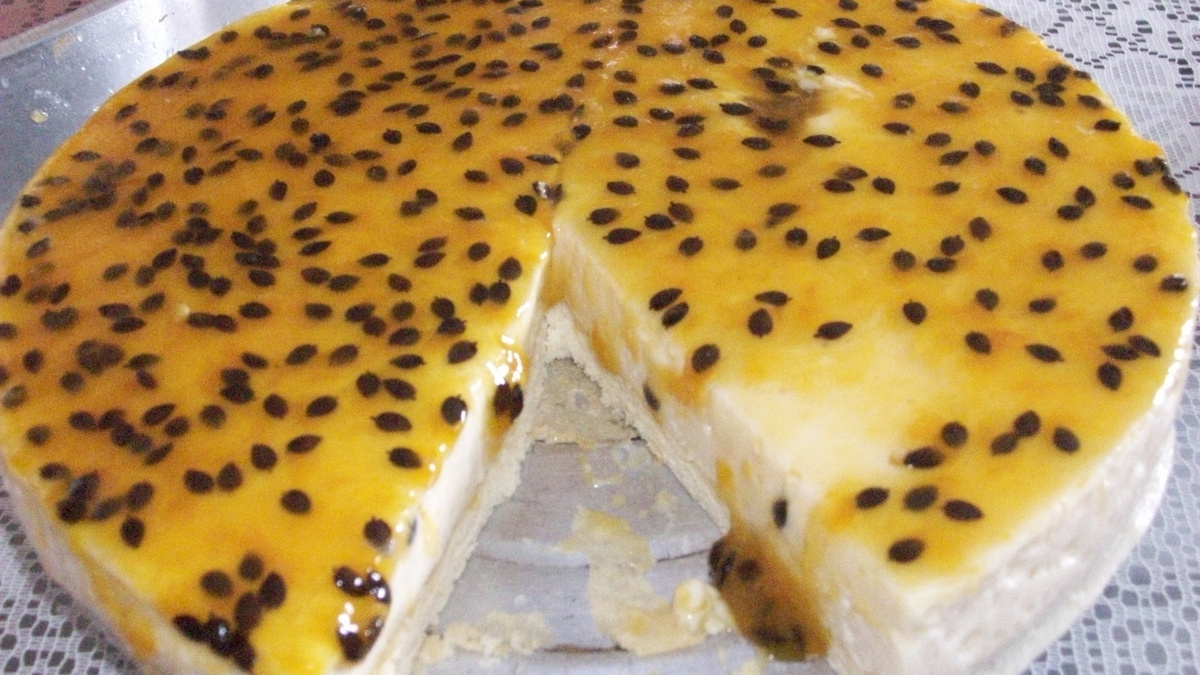 Torta mousse de maracujá