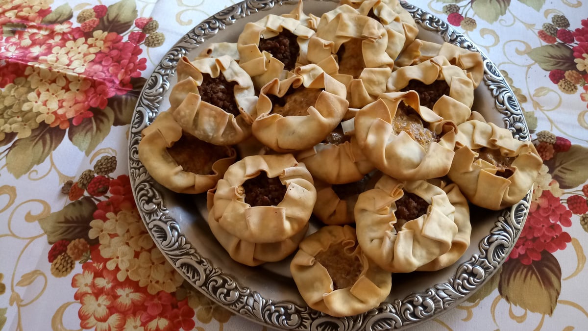 Trouxinhas de carne moída (com massa de pastel)