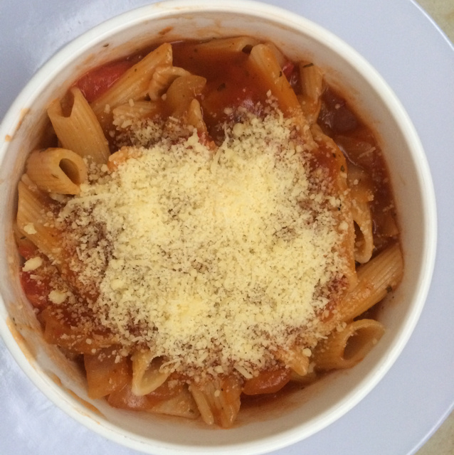 Macarrão ao molho sugo