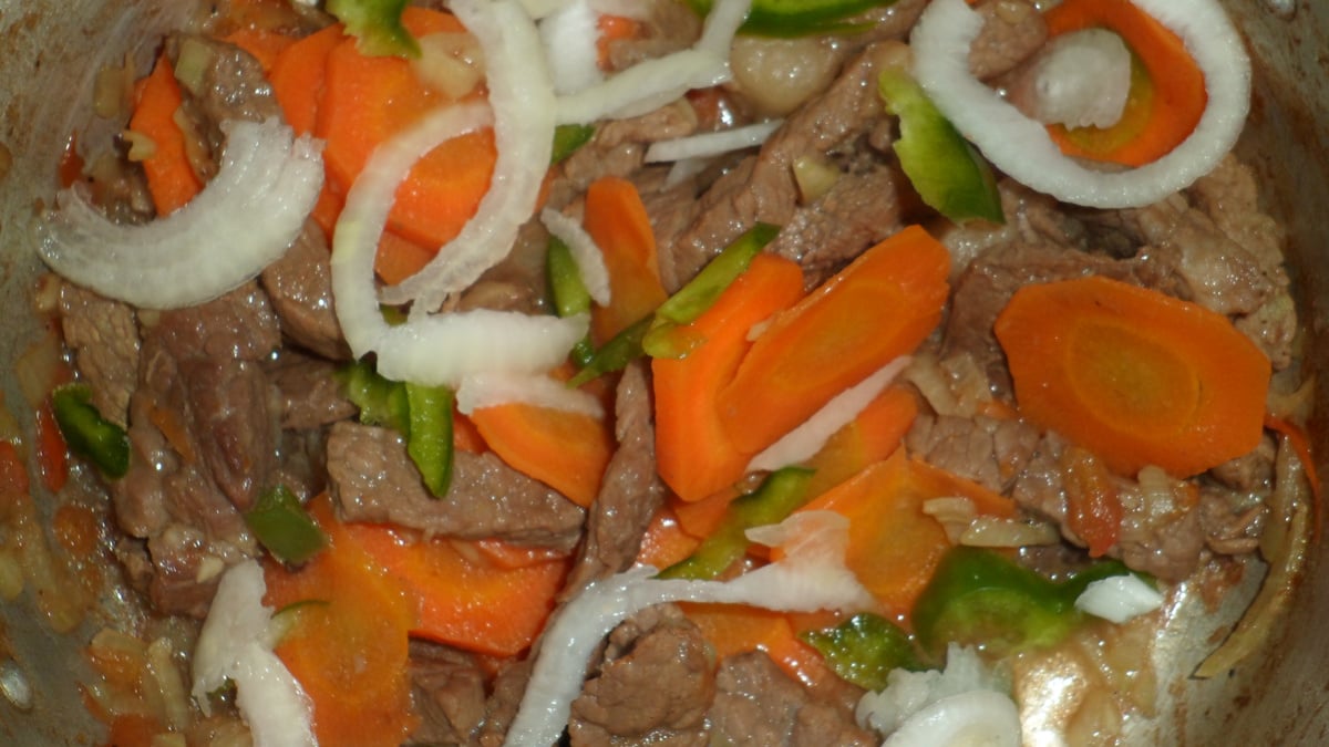 Picadinho de bife de alcatra ou contra filé