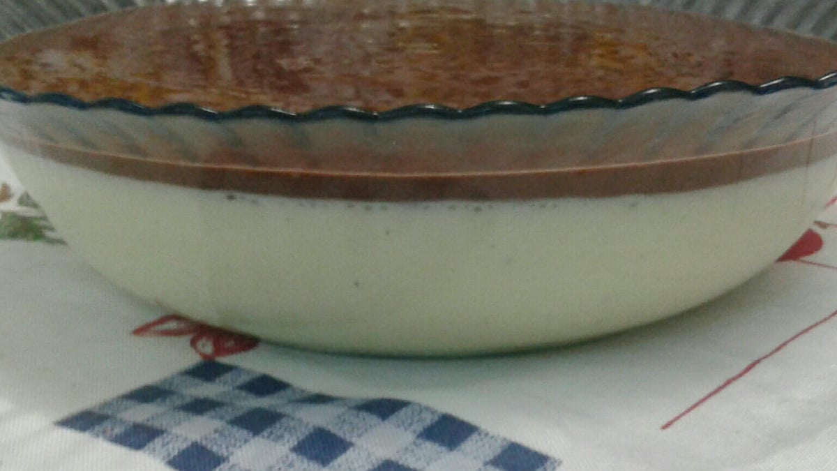 Mousse de maracujá com cobertura cremosa de chocolate