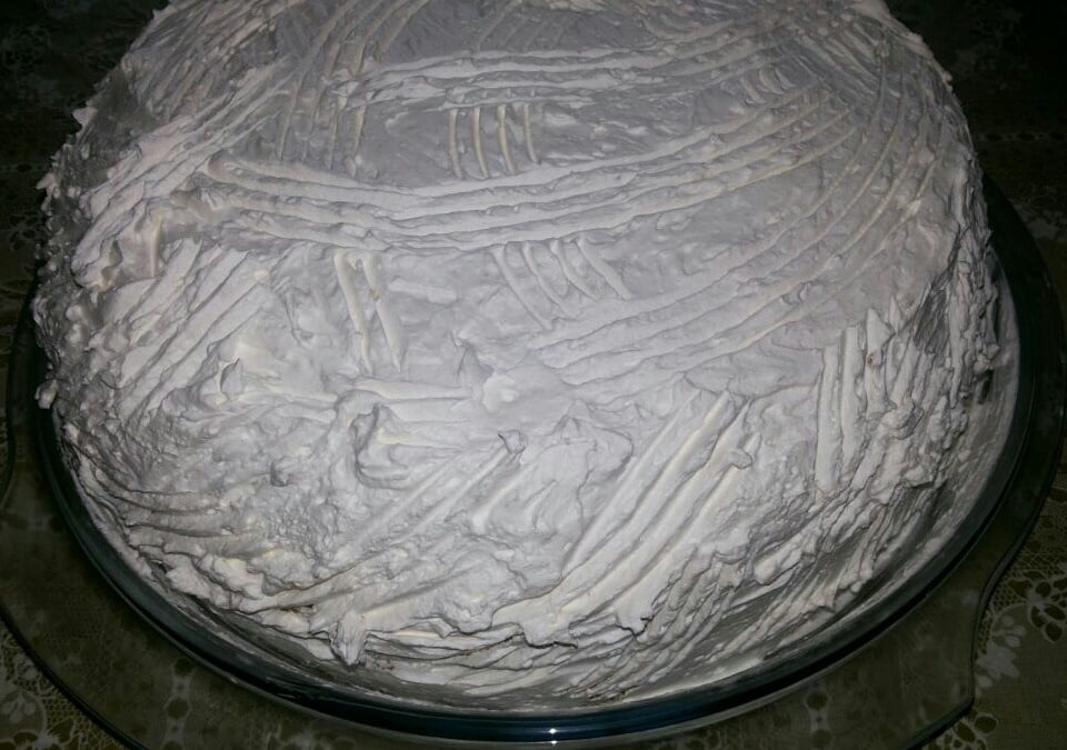 Bolo de abacaxi gelado