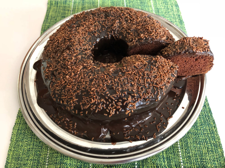 Bolo fácil de chocolate no liquidificador