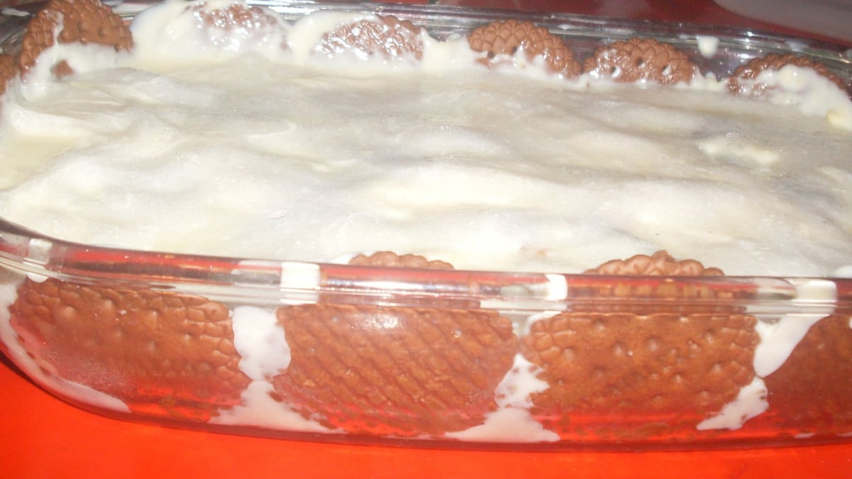 Pavê de biscoito maria