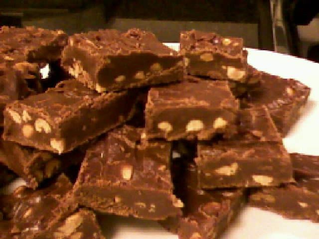 Pé de moleque com chocolate
