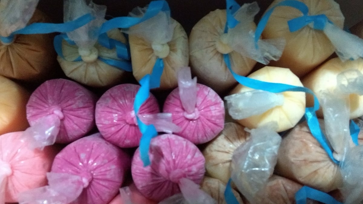 Sacolé com suco em pó