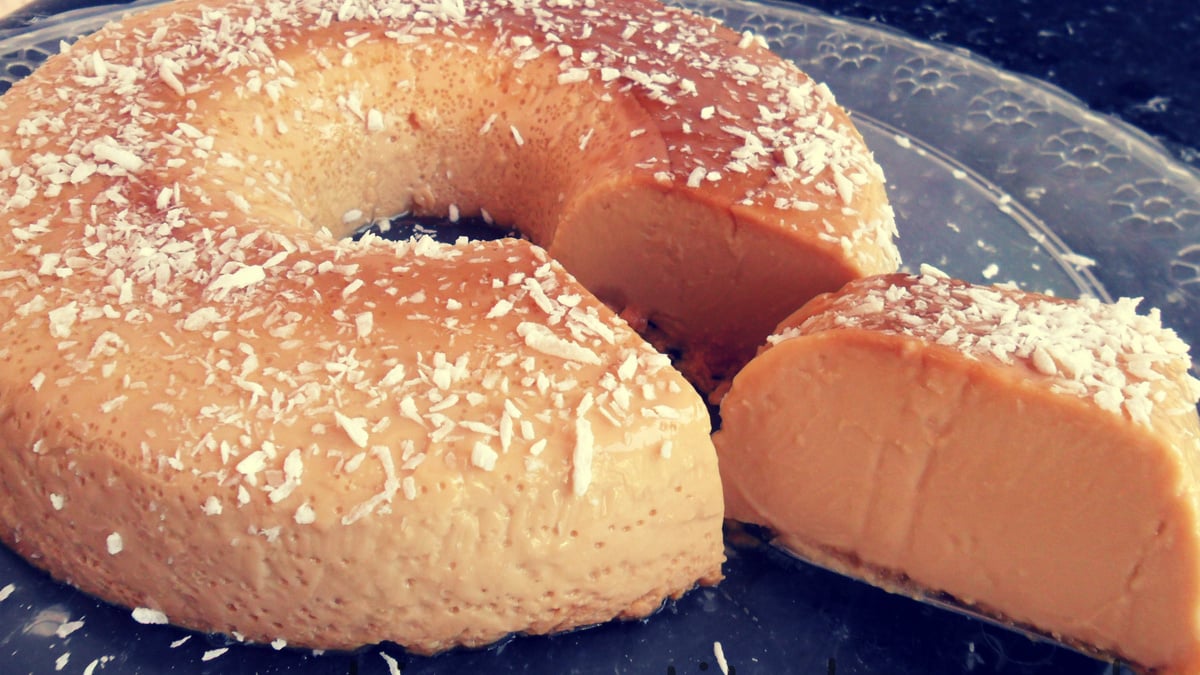 Pudim de doce de leite de panela
