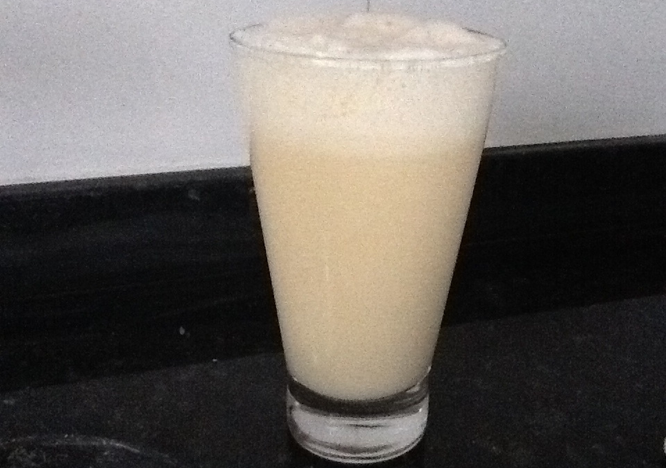 Suco de maracujá com leite