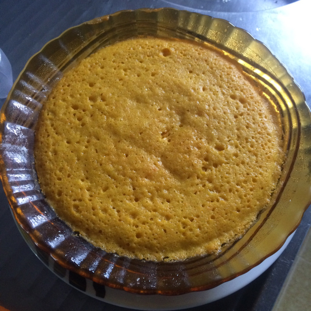 Bolo de cenoura (micro-ondas)
