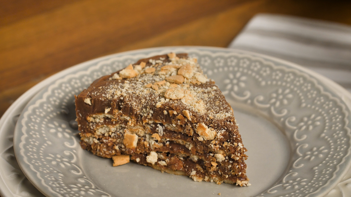 Torta de palha italiana com creme de avelã