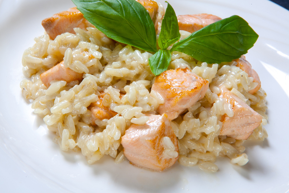 Risoto de salmão com queijo gruyere