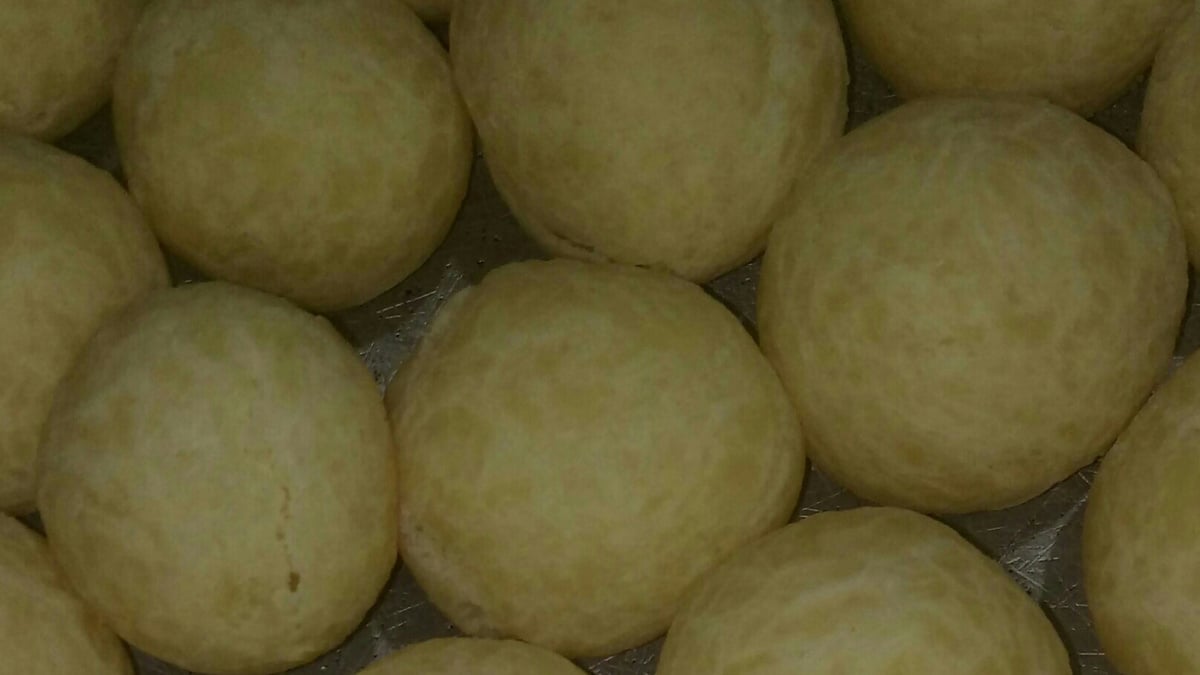 Pão de queijo crocante