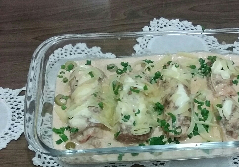 Bife à rolê de presunto e queijo