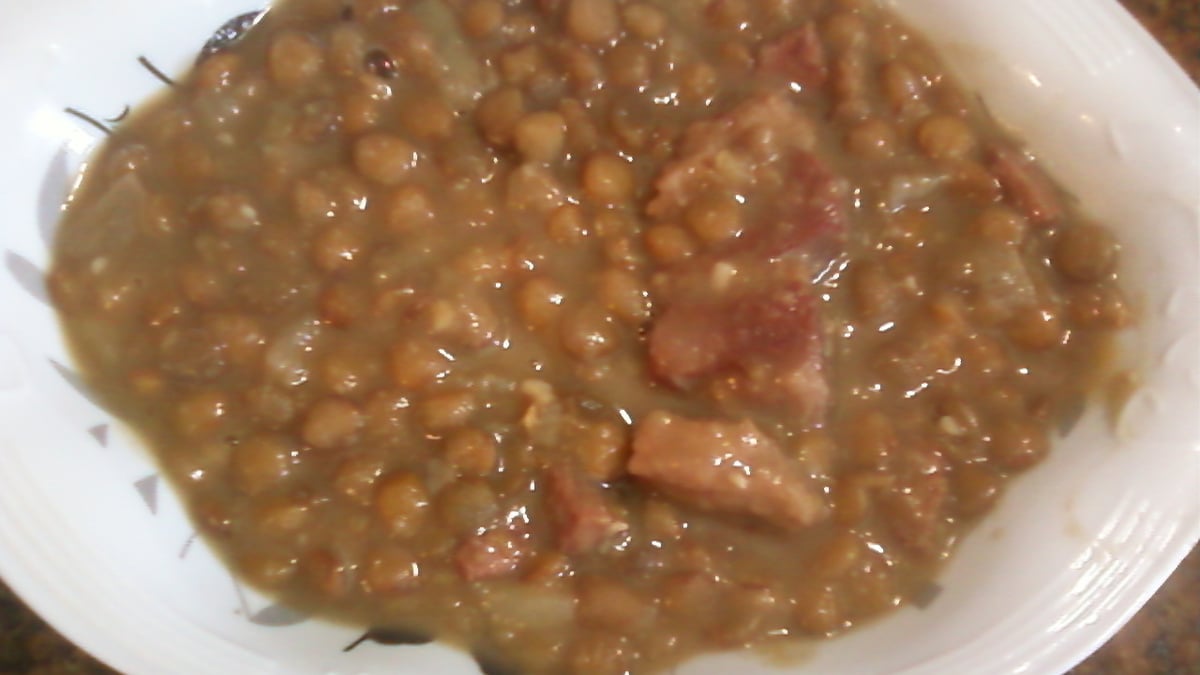Lentilha com linguiça