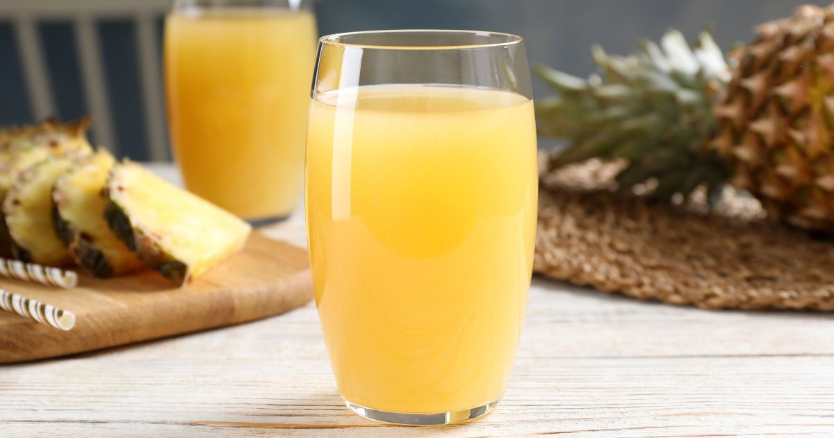 Suco de abacaxi