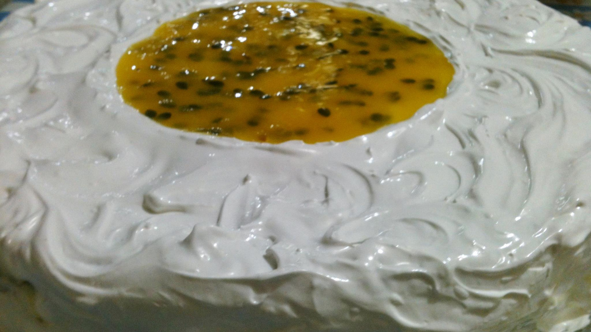 Bolo mousse de maracujá