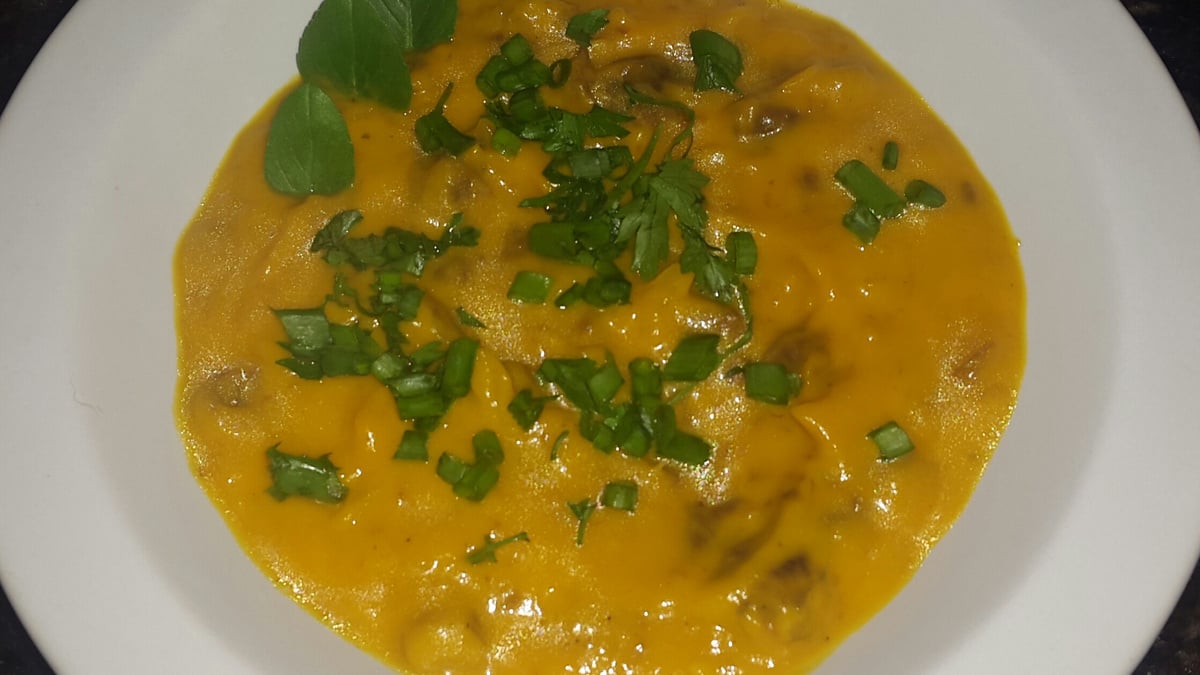 Sopa creme de abóbora cabotiá com carne