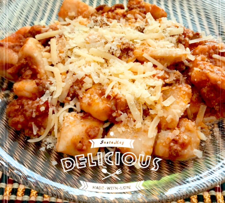 Nhoque com molho gorgonzola
