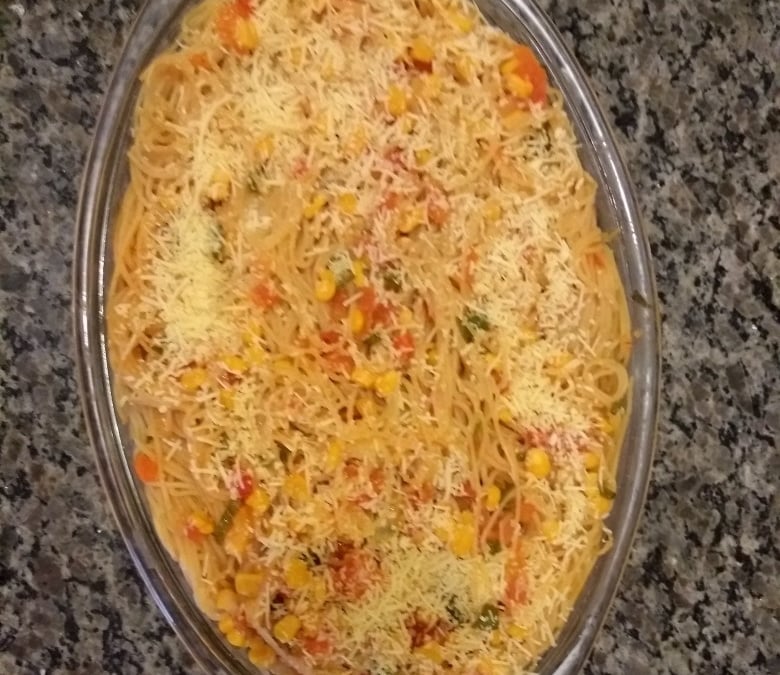 Macarrão de almoço de domingo rápido e fácil