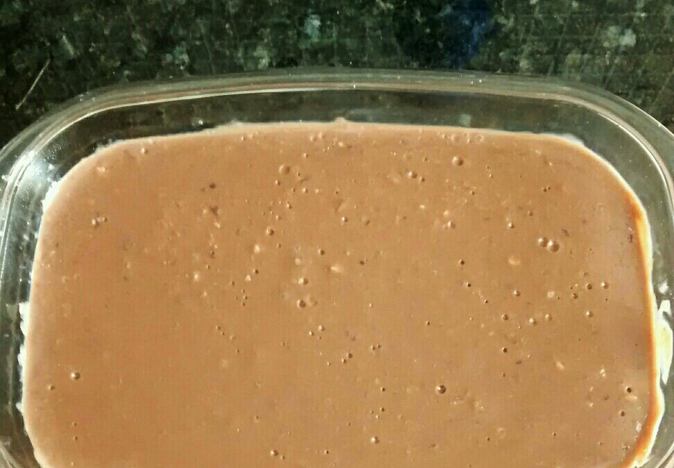 Sorvete de chocolate com nozes
