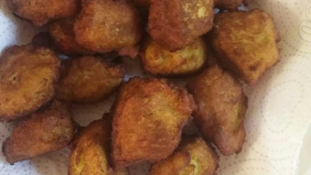 Bolinho de arroz verde de liquidificador