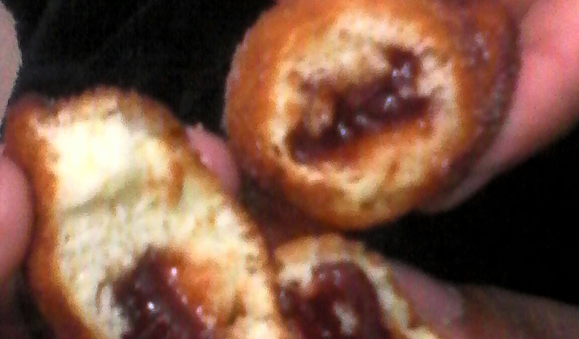 Bolinho de chuva com goiabada