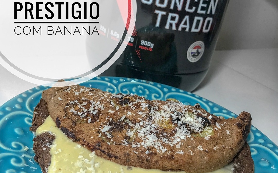 Panqueca prestígio com banana da mércia