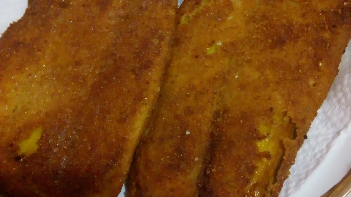 Bife de casca de banana à milanesa