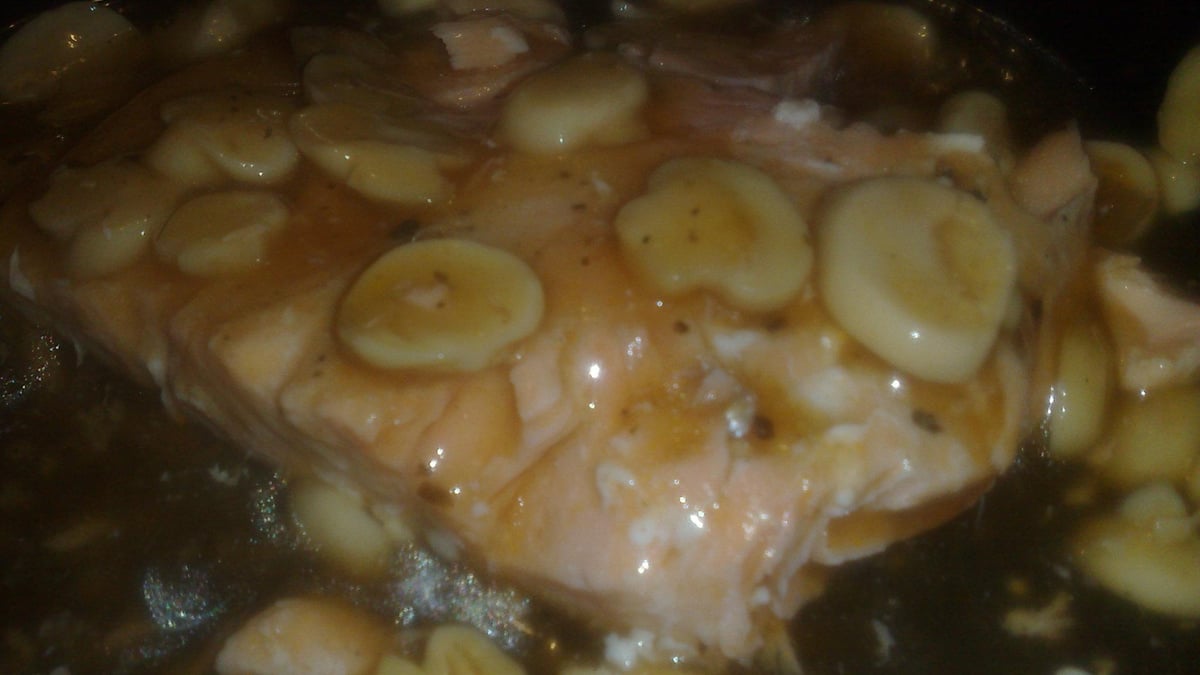 Salmão ao molho madeira com champignons